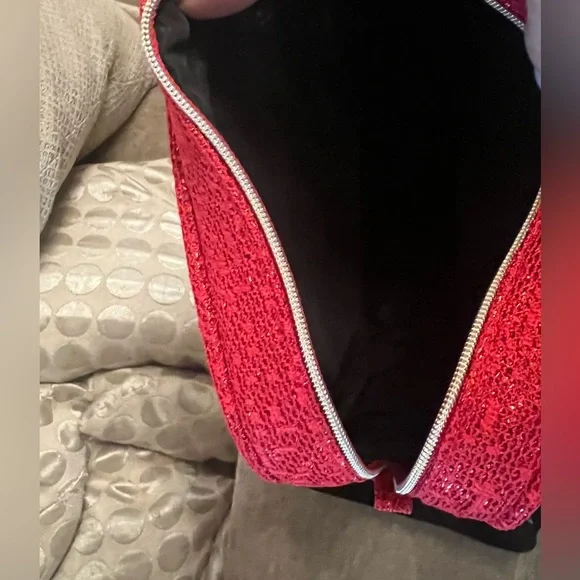 Chanel 2021 Red Beauty Bag - Picture 11 of 16